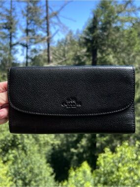 VINTAGE COACH Women's Trifold Wallet in Pebble Leather w Gold Hardware AUTHENTIC